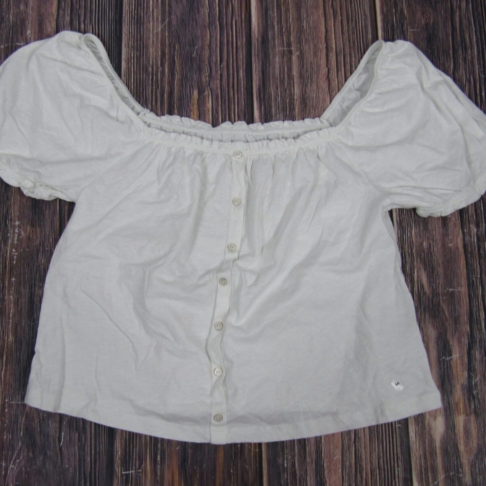 American Eagle Outfitters White Button-Up Blouse